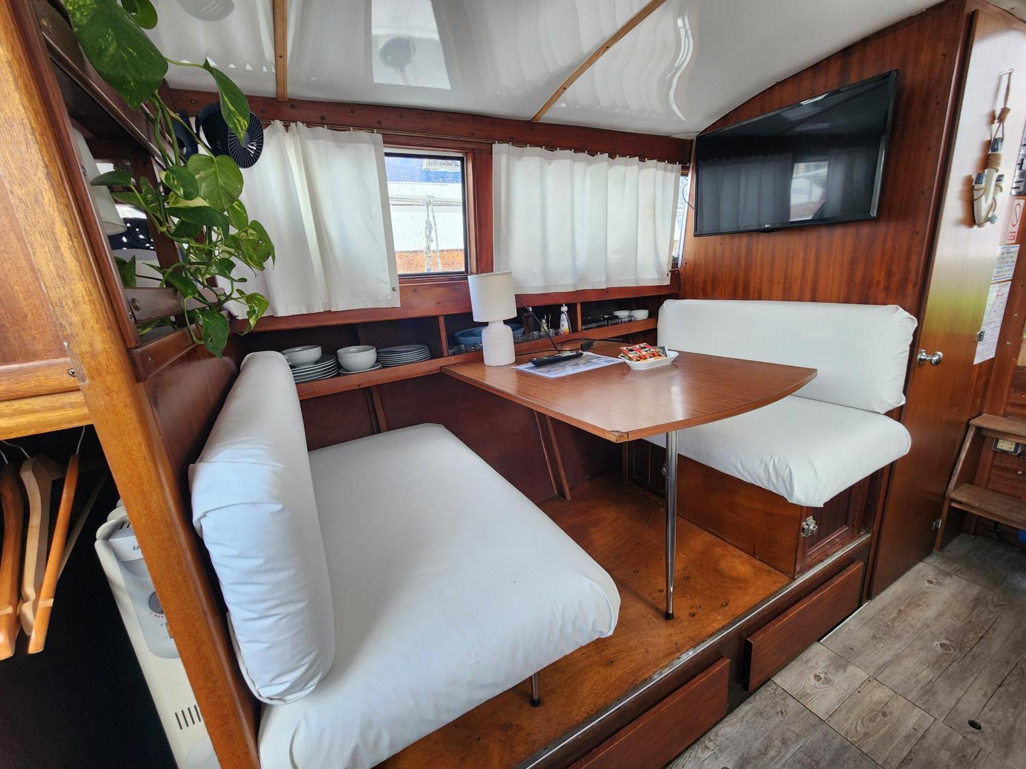 Floating In The Sea Hotel Sant Adria de Besos Exterior foto